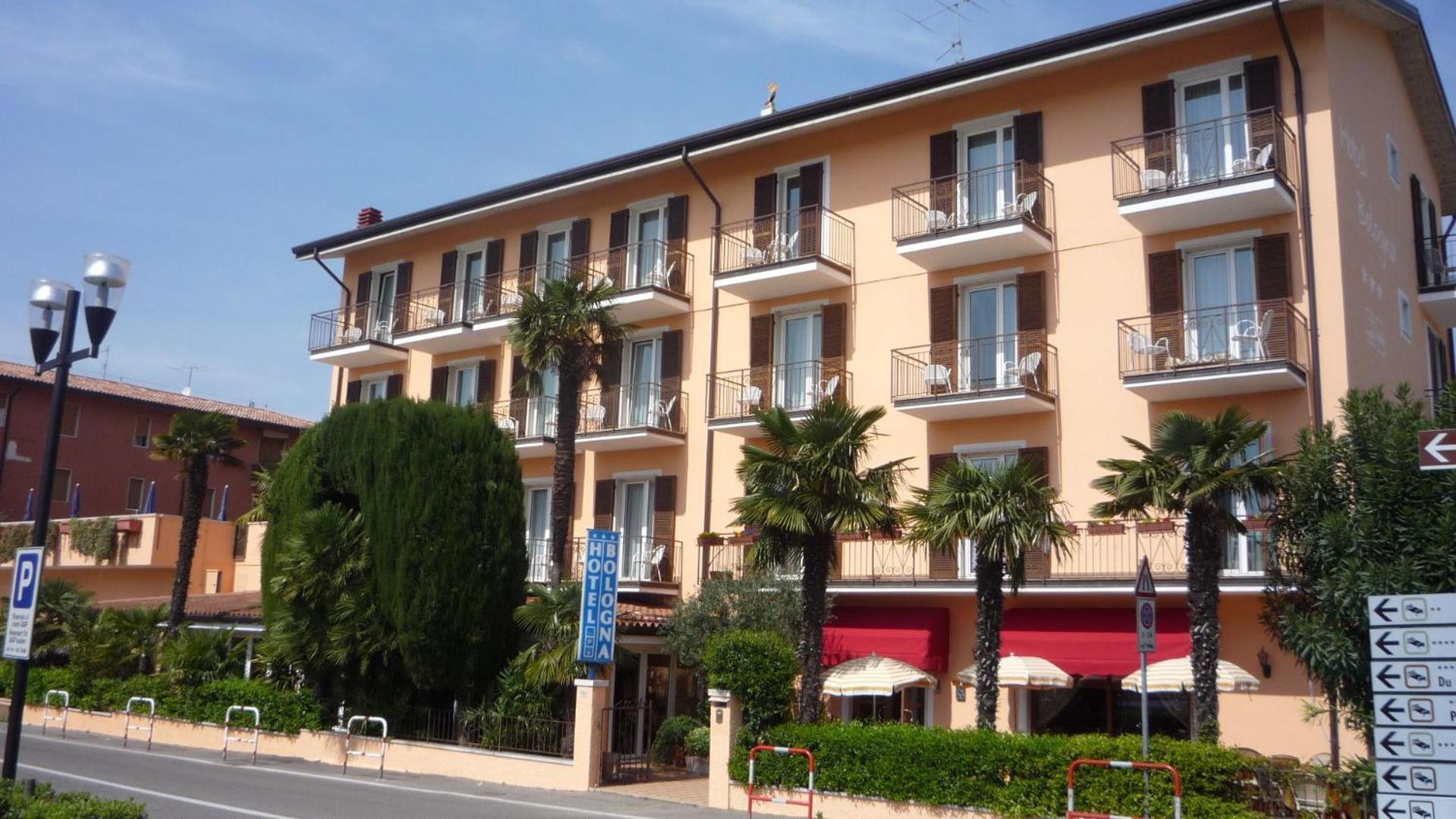 Hotel Bologna Bardolino Bagian luar foto